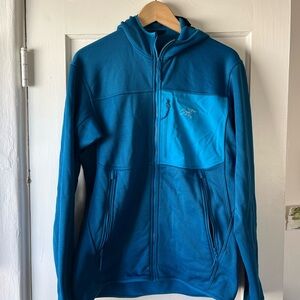 Arc'teryx Men’s Blue Hooded Fleece Jacket